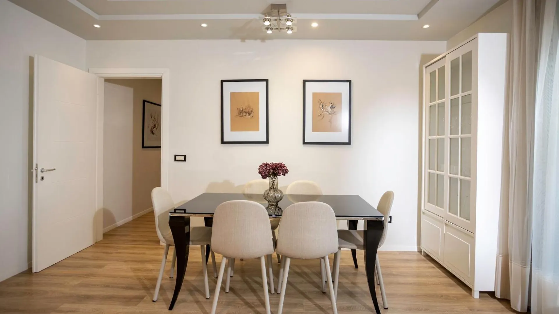 **** Lägenhetshotell Lake Drive Rooms&Apartments Tirana Albanien