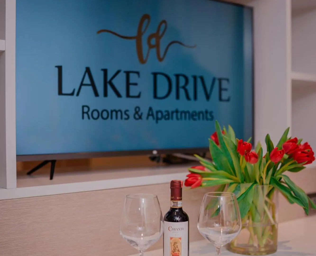 **** 아파트호텔 Lake Drive Rooms&Apartments 티라나 알바니아