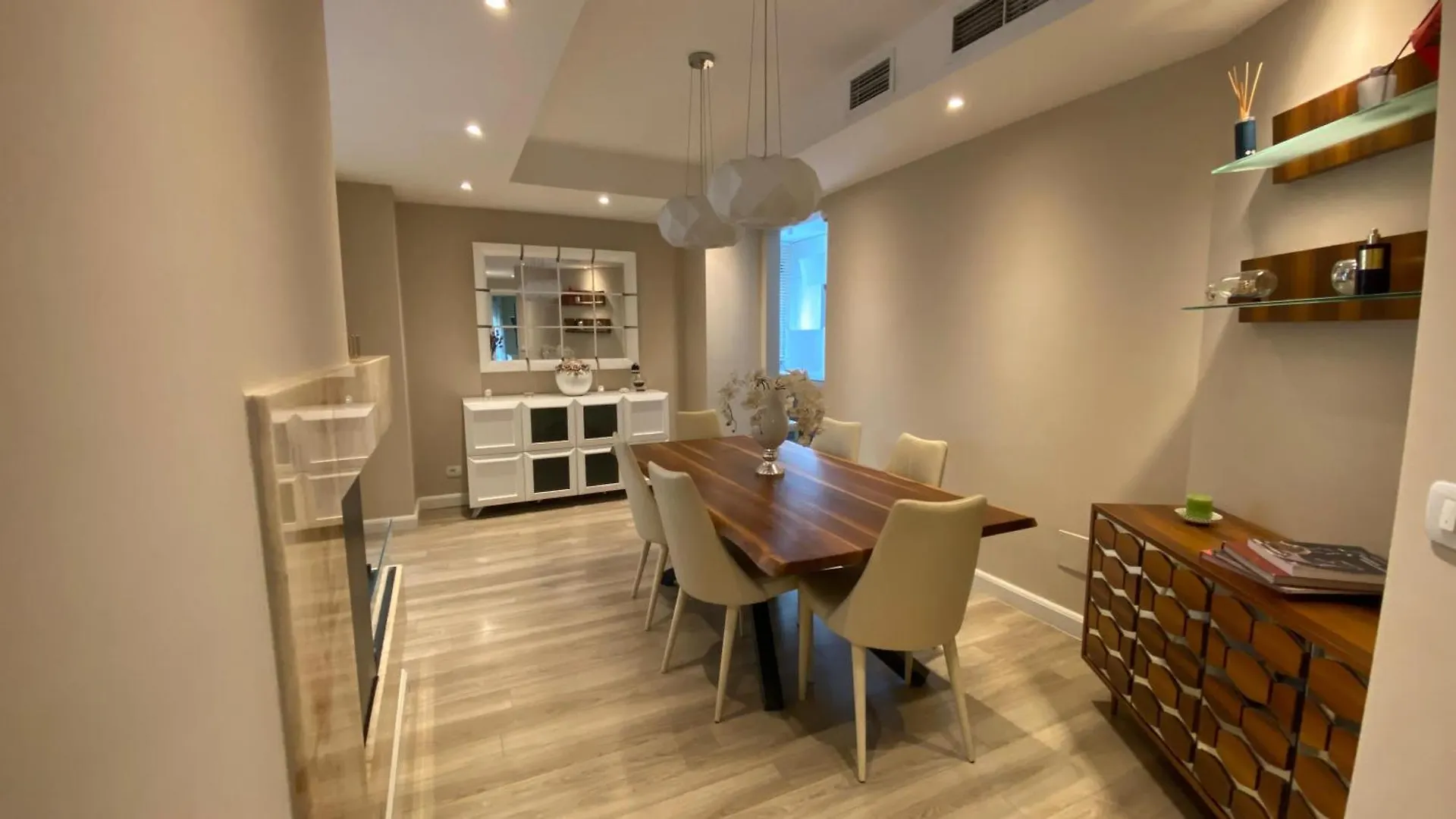Lake Drive Rooms&Apartments Tirana