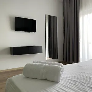 Ladi **** Tirana