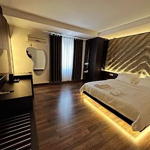 Affittacamere Tirana Central Rooms