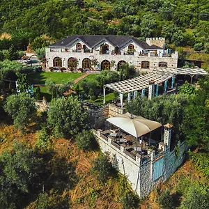 Chateau Fasel مزرعة للإقامة