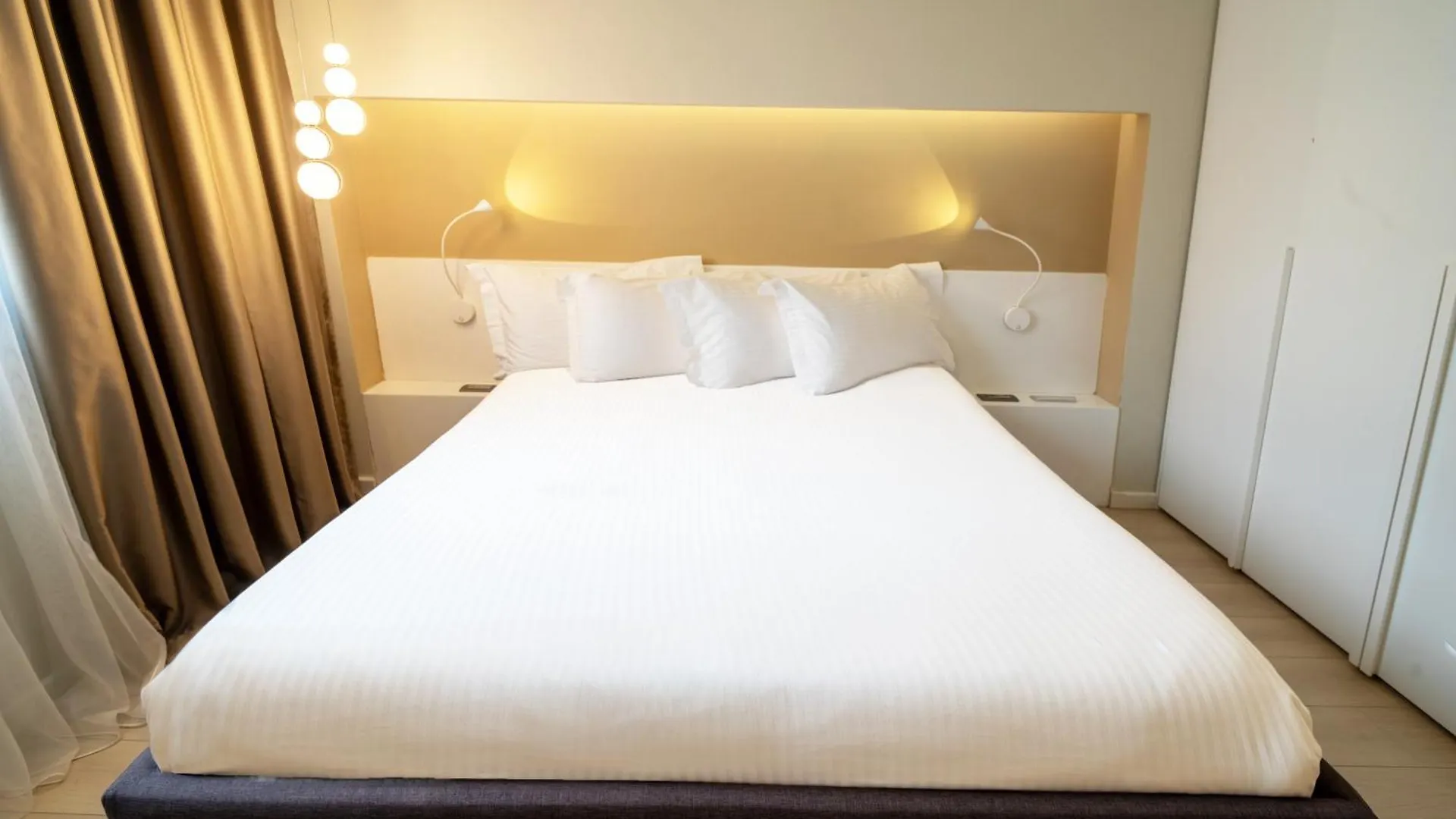 Lake Drive Rooms&Apartments Tirana Aparthotel