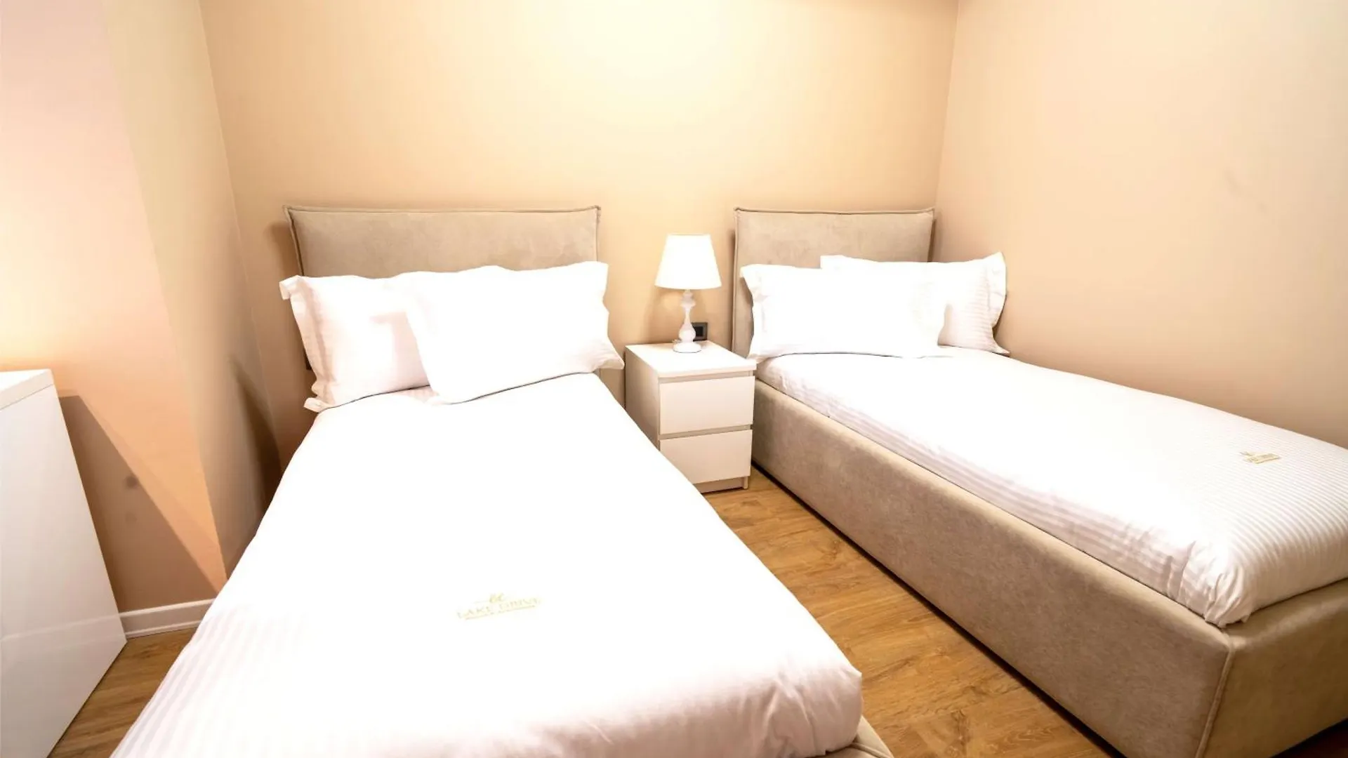 Apartahotel Lake Drive Rooms&Apartments Tirana