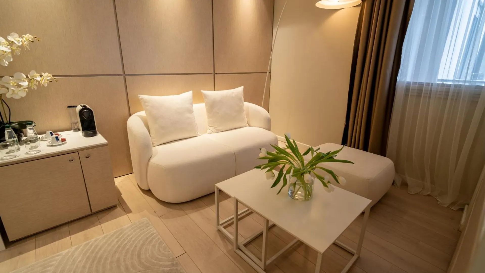 Lake Drive Rooms&Apartments Tirana Apartahotel