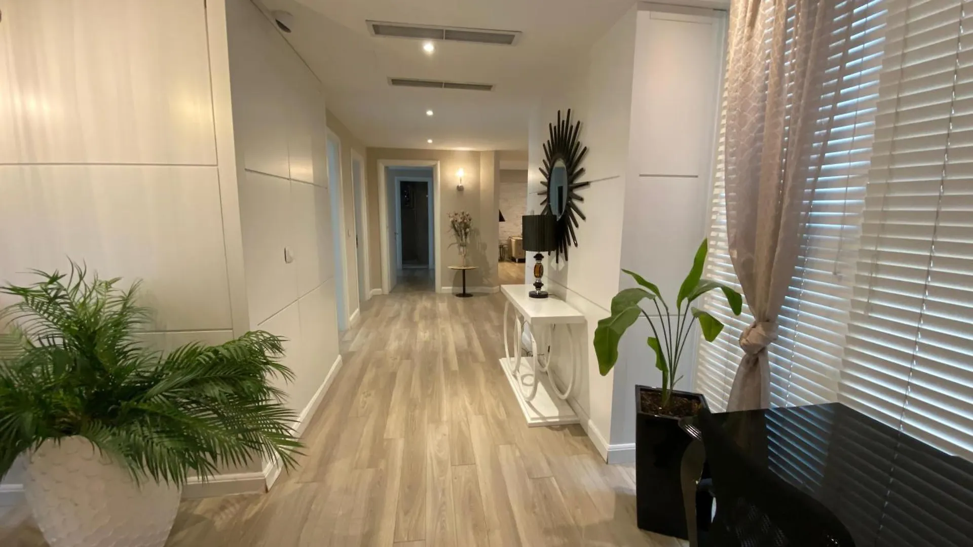 Lake Drive Rooms&Apartments Tirana Apartahotel