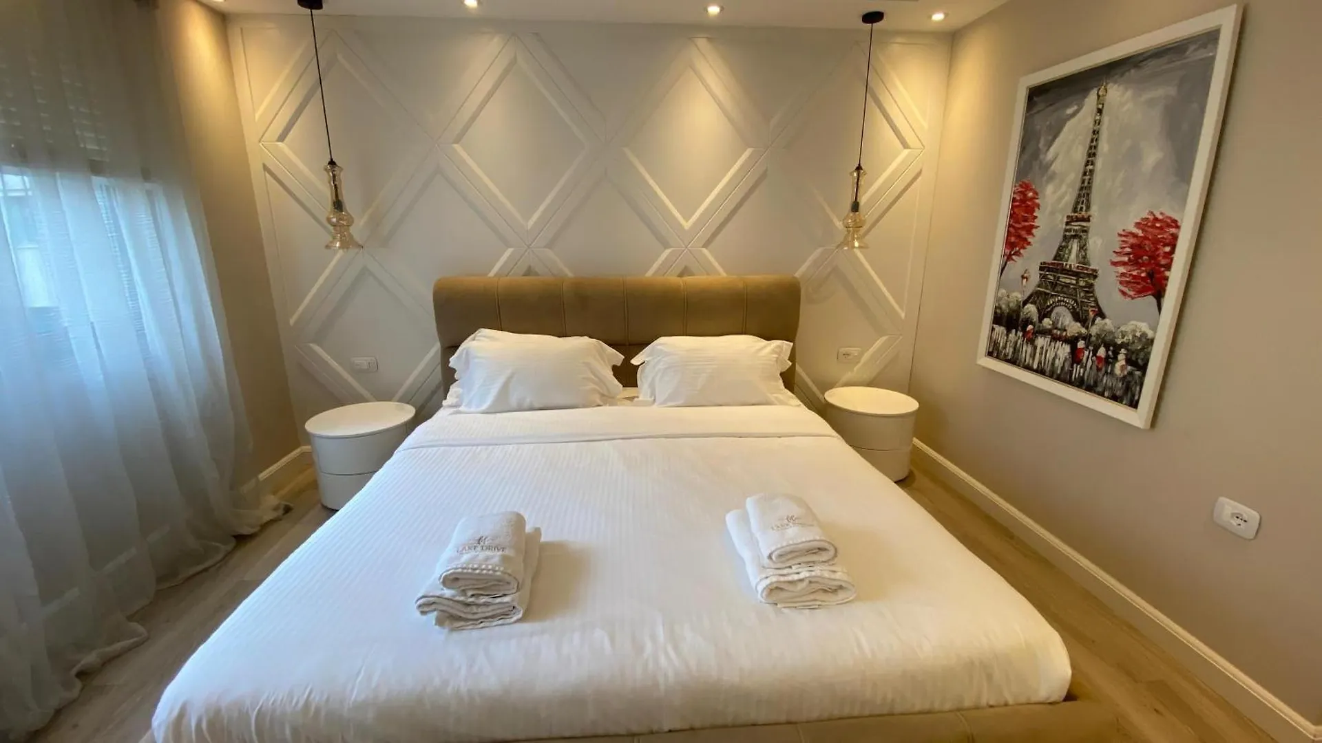 Lake Drive Rooms&Apartments Tirana Apartahotel